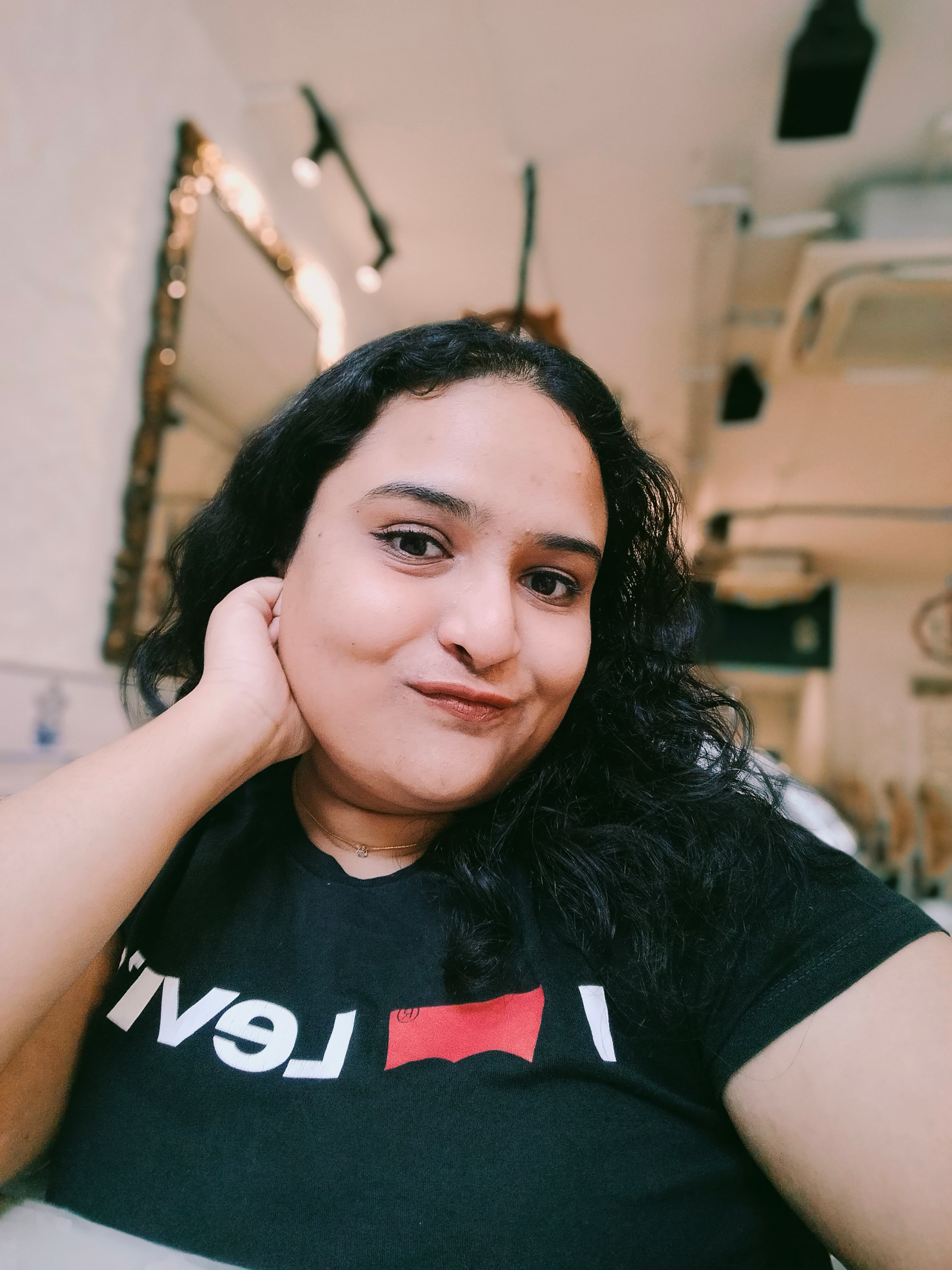 Portrait of artist Meenaja Morri